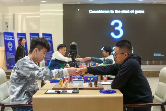 日本调教打屁股网站